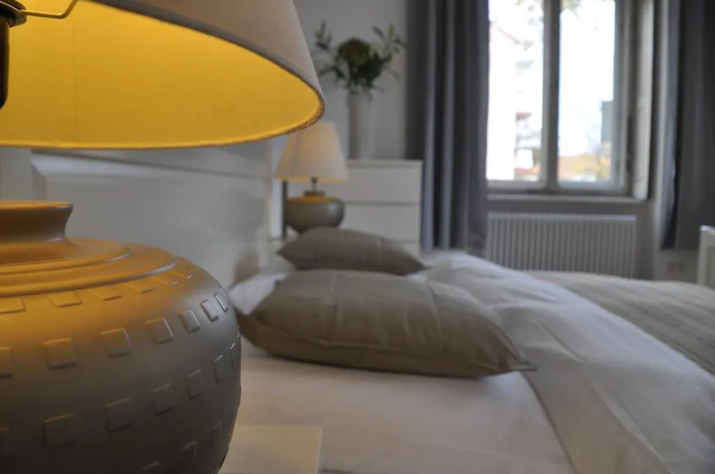 Villa Sommerschuh Δρέσδη Bed and Breakfast